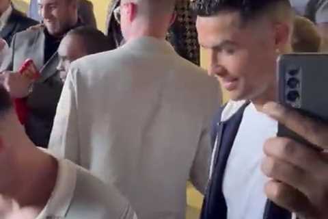 Fans Spot Awkward Moment Tommy Fury Leaves Cristiano Ronaldo 'Waiting for a Handshake' After Posing ..