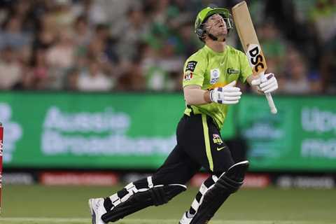 15 all out to the finals: Sydney Thunder eye late run in 'rollercoaster' season