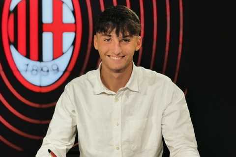 Official: Primavera winger Bonomi signs professional contract with AC Milan