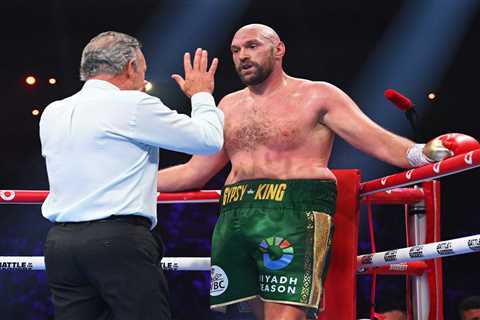 Tyson Fury's Manager Reveals Three Excuses for Shoddy Performance Including Being Stuck in Corridor ..