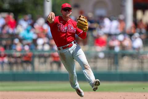 Phillies Decline Option On Scott Kingery