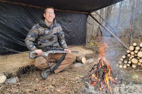 Bushcraft Camping with Coyotes & Hunting My Dinner