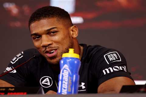 Anthony Joshua and Deontay Wilder Warned of Potential Upset in Saudi Arabia