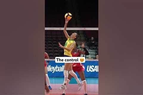 1⃣ Handed Back Set  guarantee you’ve NEVER seen it like that! #volleyballworld