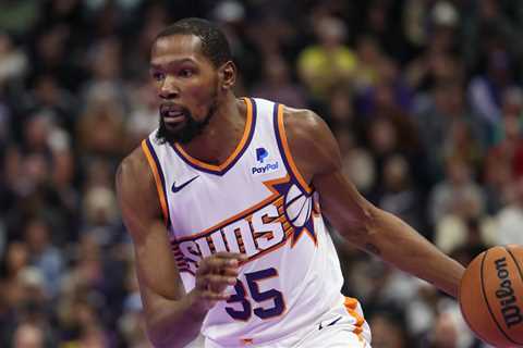 Kevin Durant Bluntly States Opinion on Idea of Suns Trading Him