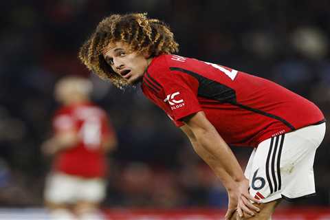 Manchester United Midfielder Hannibal Mejbri Completes Loan Move to Sevilla