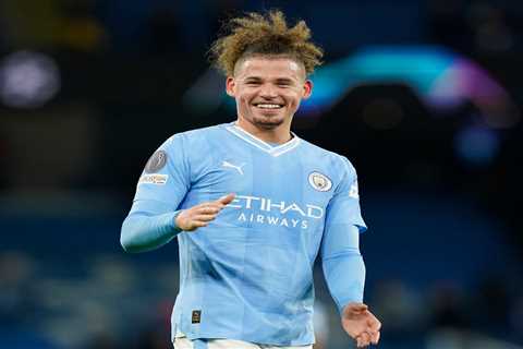 Kalvin Phillips 'Favourable' Towards Barcelona Loan, but Premier League Club Leads Transfer Race..