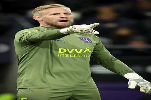 Kasper Schmeichel linked with shock Premier League return