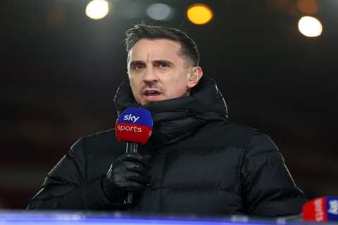 Gary Neville Praised for Epic Commentary Line During Carabao Cup Final