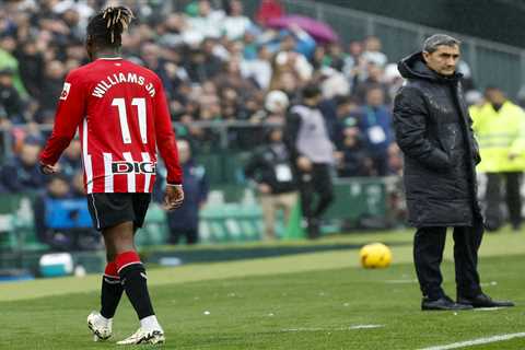 Arsenal Target Nico Williams Sent Off with ‘Dumbest Red Card’ for Quickfire Double Yellow