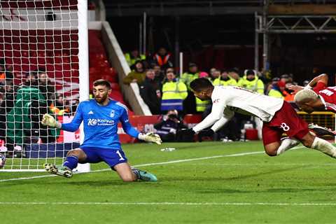 Manchester United secures FA Cup quarter-finals spot with dramatic last-minute winner