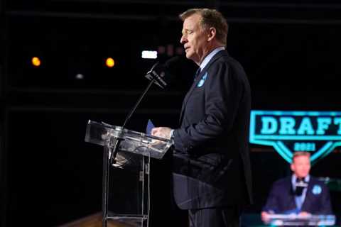 Insider Believes 1 NFL Team Is ‘Unlikely’ To Trade Down In Draft