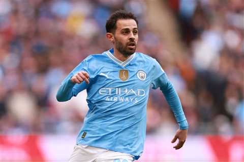 Barcelona facing further competition in bid to sign Manchester City’s Bernardo Silva