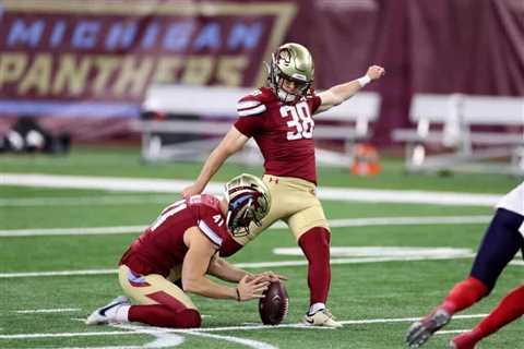 UFL Kicker Is Going Viral After Making Another Long Field Goal