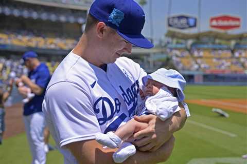 Father’s Day Gift Guide for Dodgers Fans: Shirts, Caps, Lighters and More