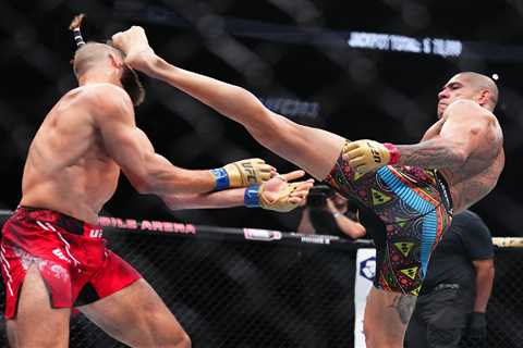 UFC Referee Criticized for Pereira vs Prochazka II Stoppage