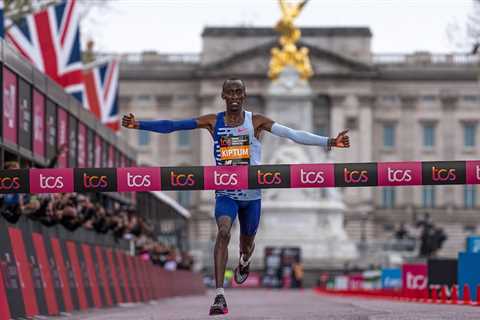 Kelvin Kiptum storms to super-fast London men’s win