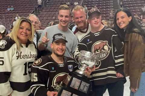 Huntington shares Cup moment with biggest fans | TheAHL.com