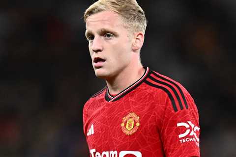 Manchester United to take £37.5million transfer hit with Donny Van de Beek to leave for less than..