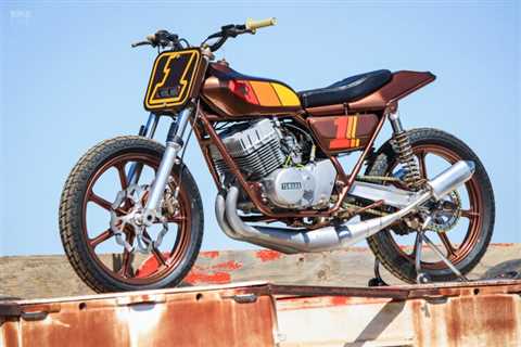 More Root Beer, Please: DubStyle’s Yamaha RD400 street tracker