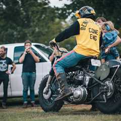 Milwaukee Gorilla: Wrestling an Old Harley Through the Alabama Thicket