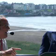 When a Bat Crashed The Open and Made a Grown Man Hide Under His Jacket