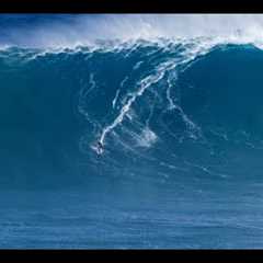 Jaws in 4k, raw clips, huge waves, gnarly wipeouts! (December 22,2024)