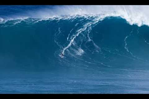 Jaws in 4k, raw clips, huge waves, gnarly wipeouts! (December 22,2024)