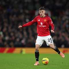 Ajax Eye Winter Loan Move for Man United’s Ugarte